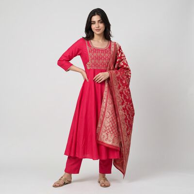 Women's Pink Embroidered Ethnic Set