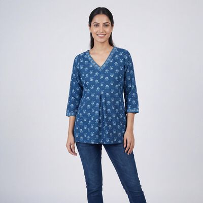 Women's Blue Round Neck Straight Kurti