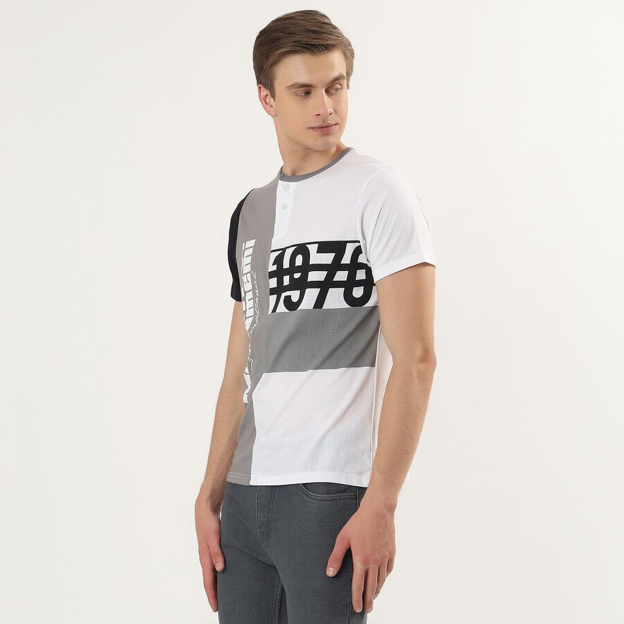 Men's Grey Henley Neck Streetwear T-Shirt, Light Grey, large