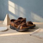 Boys' Brown Velcro Strap Strappy Sandals, भूरा, small
