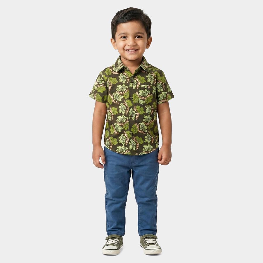 Boys Olive Green Cotton Short Sleeves Collar Regular Fit Shirt, ओलिव, large