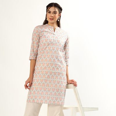 Women's Bright Pink 100% Cotton Round Neck Embroidered Kurta