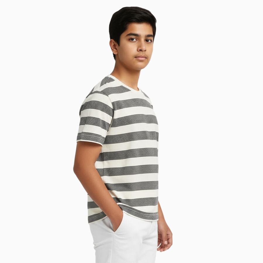 Boys Black and White Crew Neck Casual Half Sleeve T-Shirt, Black, large