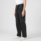 Women's Black Cargo Fit Washed Jeans, काला, small