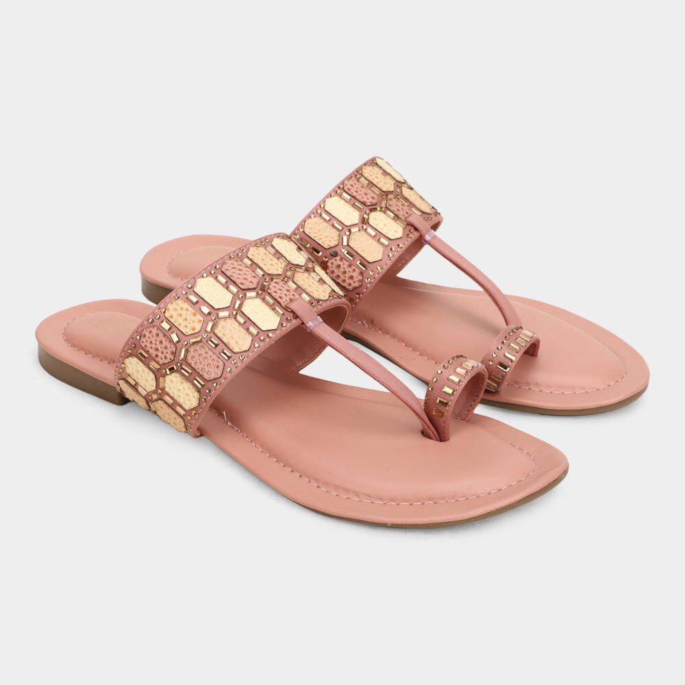 Almirah chappal top