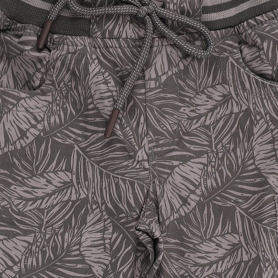 Boys' Muted Charcoal Grey Tropical Print Cotton Jamaican Shorts, गहरा ग्रे, large image number null