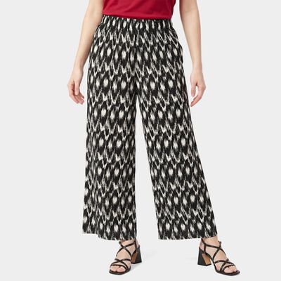Women's Black Regular Fit Printed Palazzos