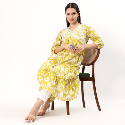 Women's Bright Mustard Yellow Cotton V-Neck Embroidered Kurta