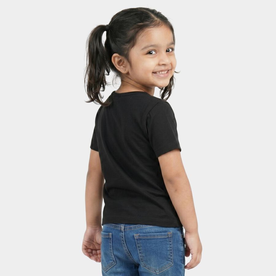 Girls Black Round Neck Regular T-Shirt, काला, large