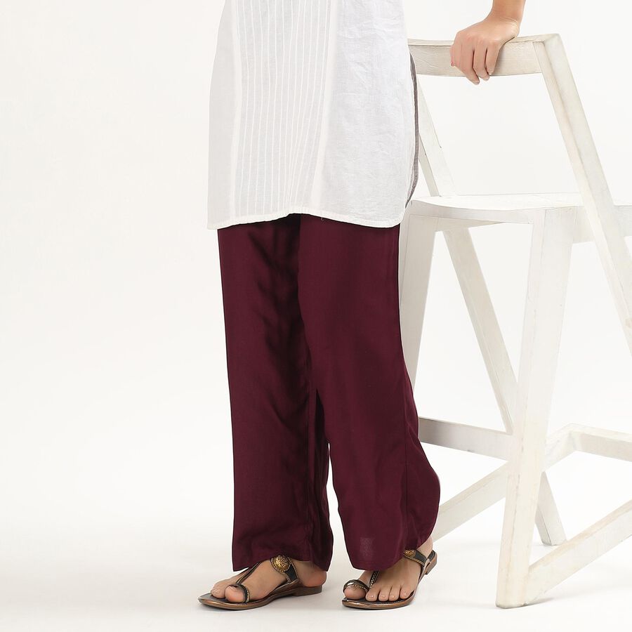 Women's Ivory Regular Fit Solid Palazzos, वाइन, large image number null