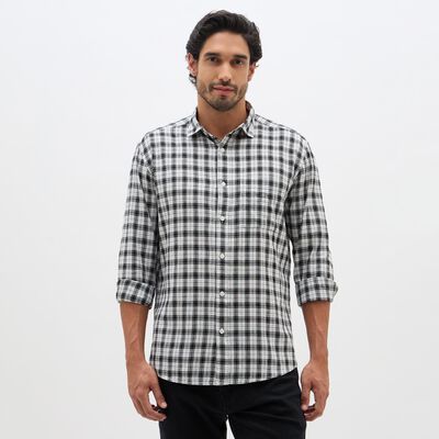 Men's White and Black Checkered Spread Collar Casual Shirt