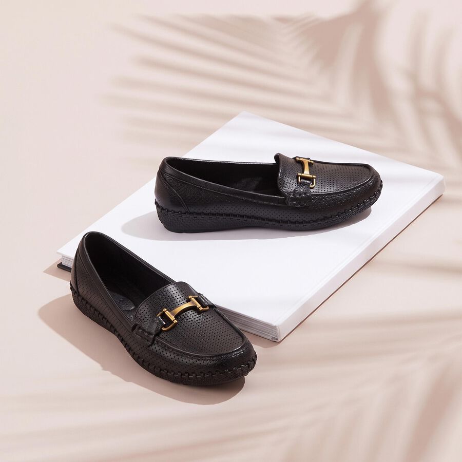 Women's Black Slip-On Loafers, काला, large
