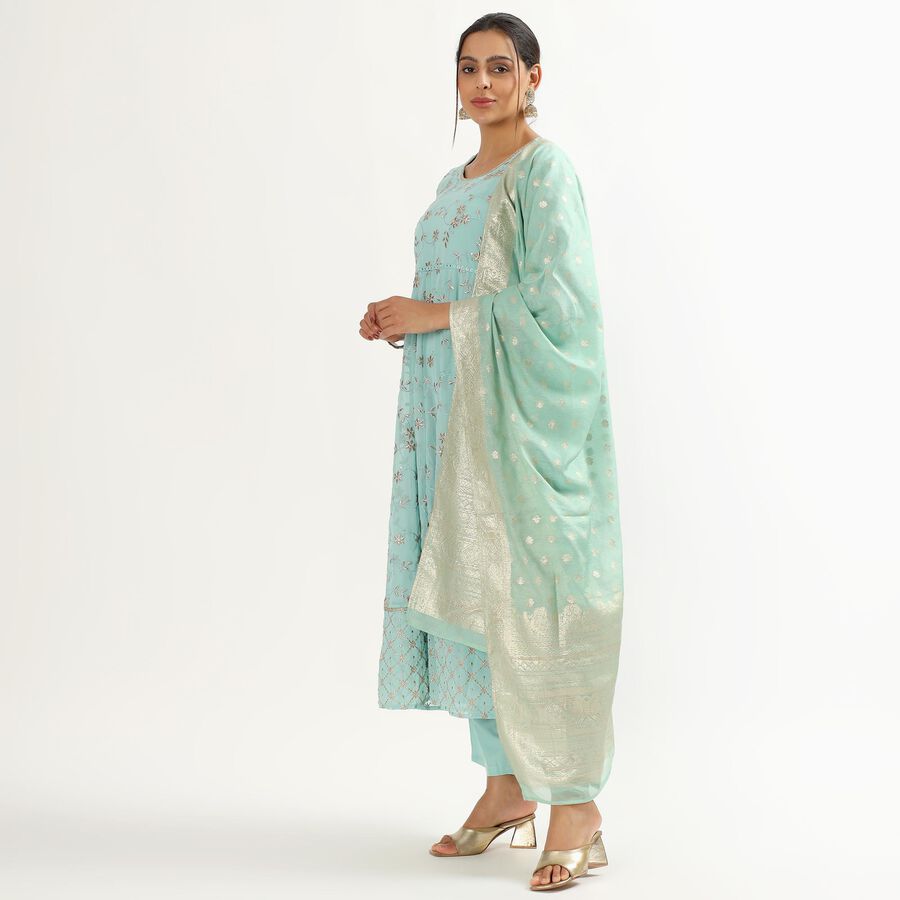 Women's Light Aqua Blue Round Neck Embroidered Kurta, हल्का नीला, large image number null