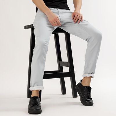 Men's Light Grey Slim Fit Flat-Front Casual Trousers