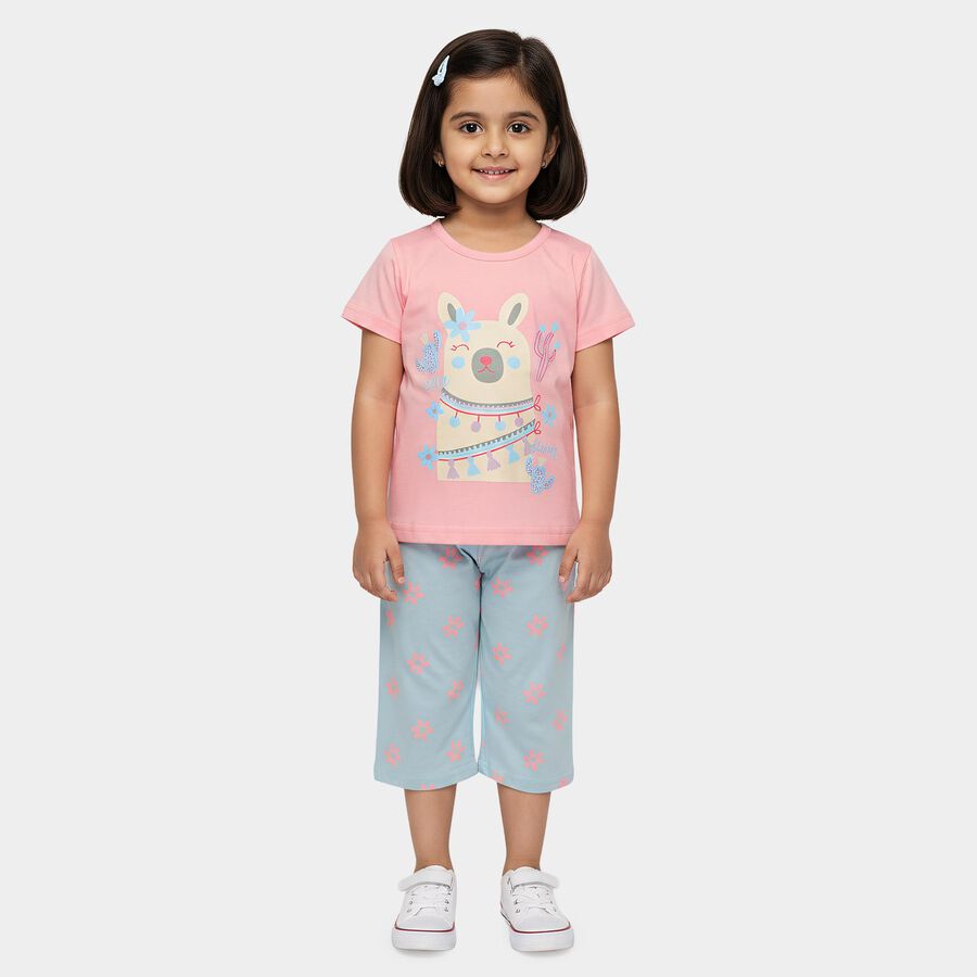 Girls Pink Round Neck Casual T shirt and Capri Set, हल्का गुलाबी, large