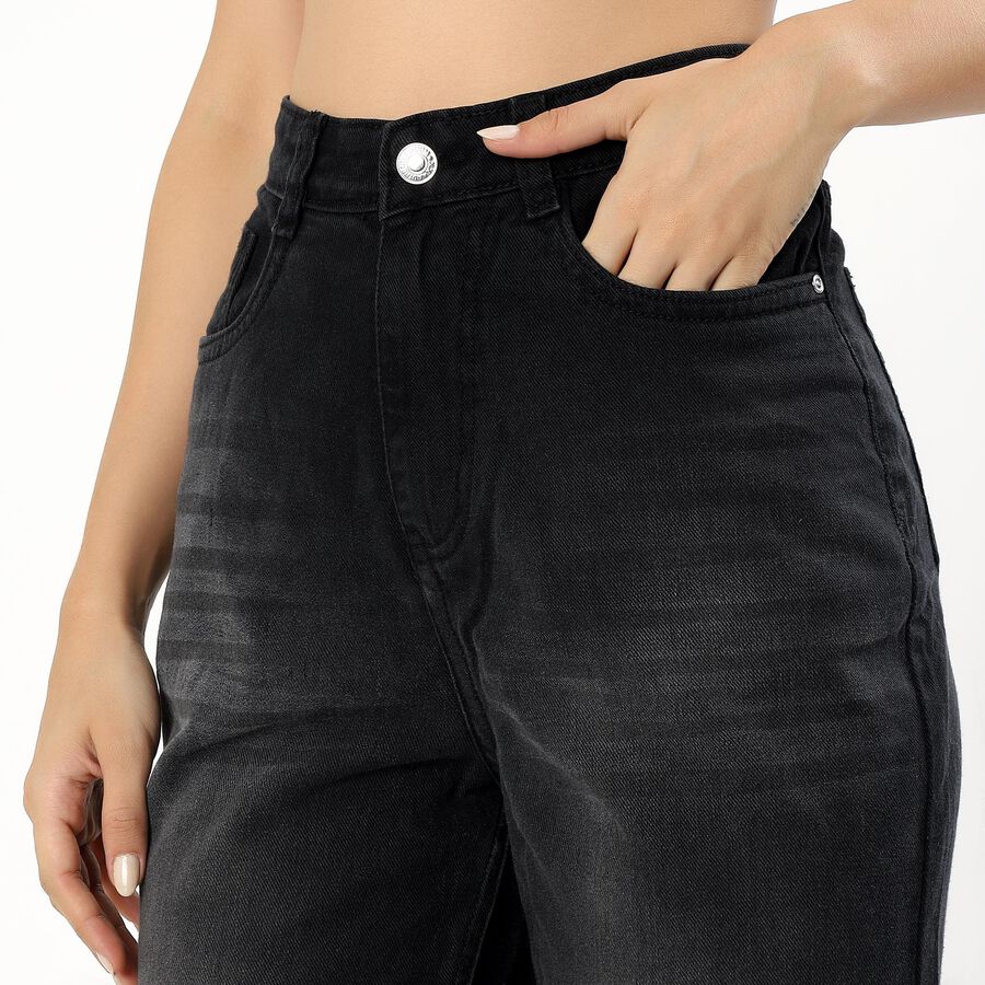 Women's Faded Black Straight Fit Frayed Hem Jeans, Black, large image number null