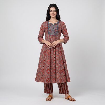Women's Wine Notch Neck Printed Flared Kurta