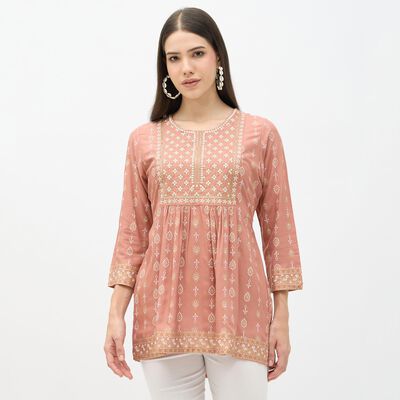 Women's Bright Pink Round Neck Solid Kurti