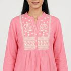 Women's Pink Cotton Mandarin Collar Embroidered Kurti, हल्का गुलाबी, small