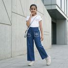 Girls Blue Straight Fit Embellished Jeans, मध्यम नीला, small