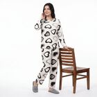Women's White Heart Printed Relaxed Fit Pyjama Set , सफ़ेद, small