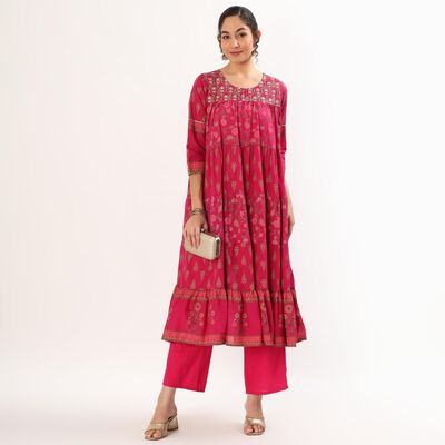 Women's Bright Magenta Pink Cotton Embroidered Ethnic Set