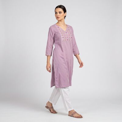 Women's Lilac V-Neck Embroidered Kurta
