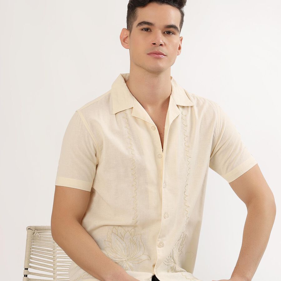 Men's Off-White Cotton Blend Half Sleeve Cuban Collar Casual Shirt, ऑफ व्हाइट, large image number null