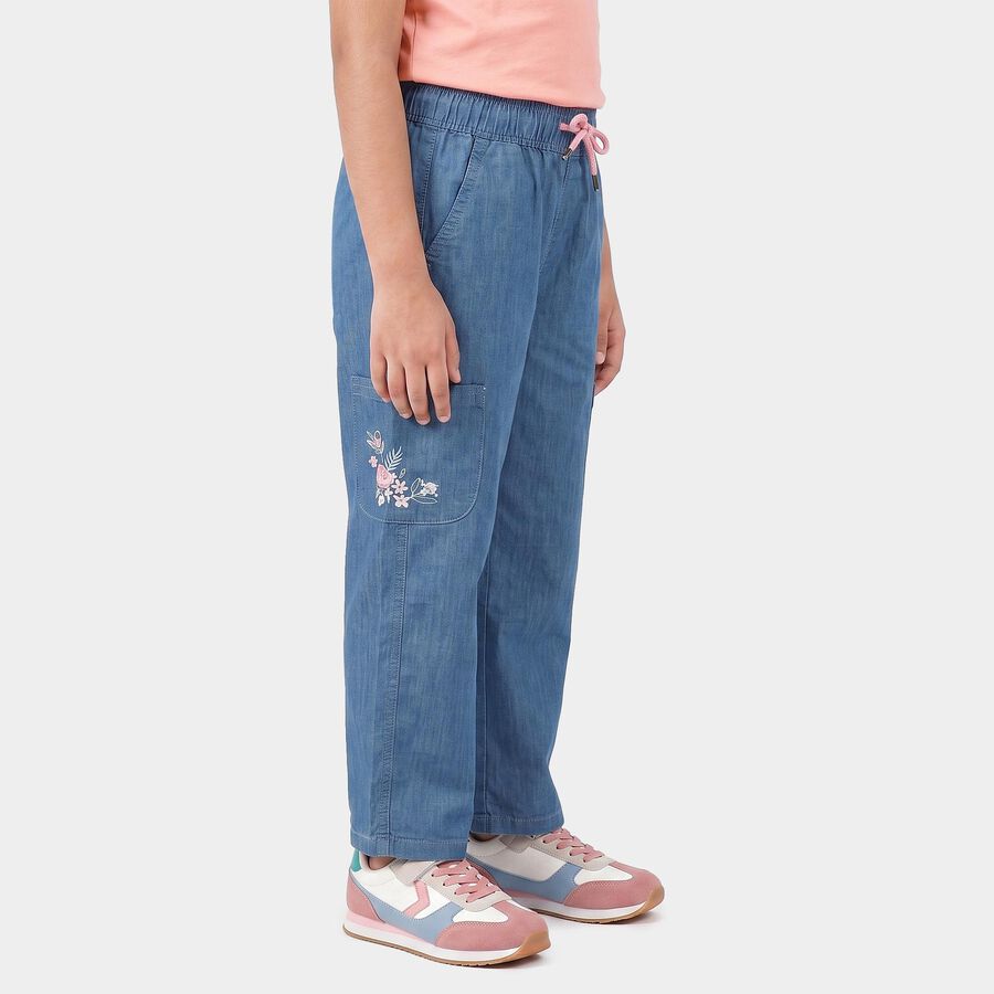 Girls' Light Blue Cargo Fit Embroidered Jeans, हल्का नीला, large