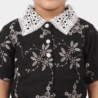 Girls Black Collar Neck Regular T-Shirt, काला, small