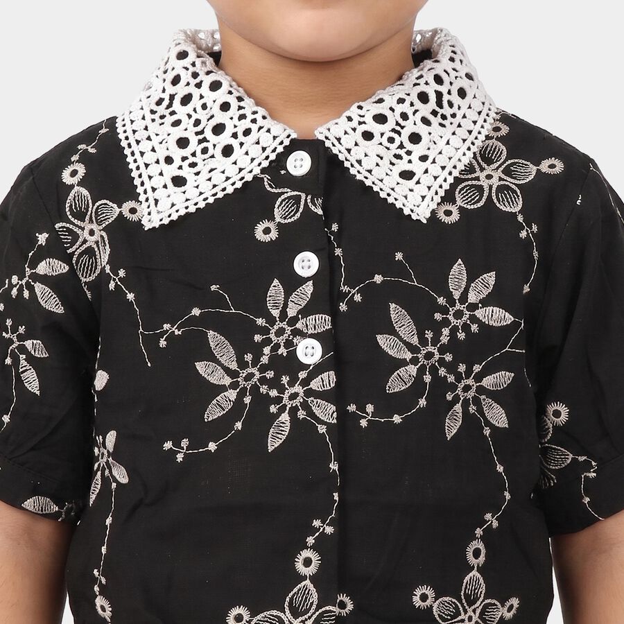 Girls Black Collar Neck Regular T-Shirt, काला, large