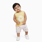 Infant Girl Bright Yellow Cotton Sleeveless Top and Floral Shorts Set, पीला, small image number null