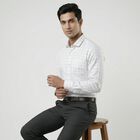 Men's Light Grey Checkered Spread Collar Formal Shirt, हल्का ग्रे, small