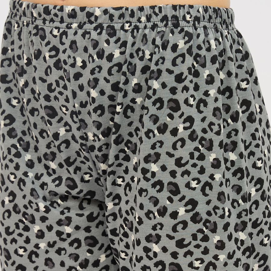 Women's Muted Grey Regular Fit Leopard Printed Jogger Capri, Light Grey, large image number null