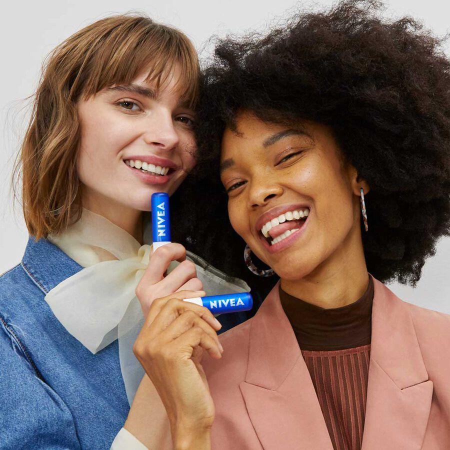 Lipcare Essential, , large image number null