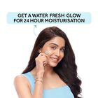 Super Light Gel Moisturiser &ndash; With Hyaluronic Acid & Vitamin E, For Glowing Skin, , small