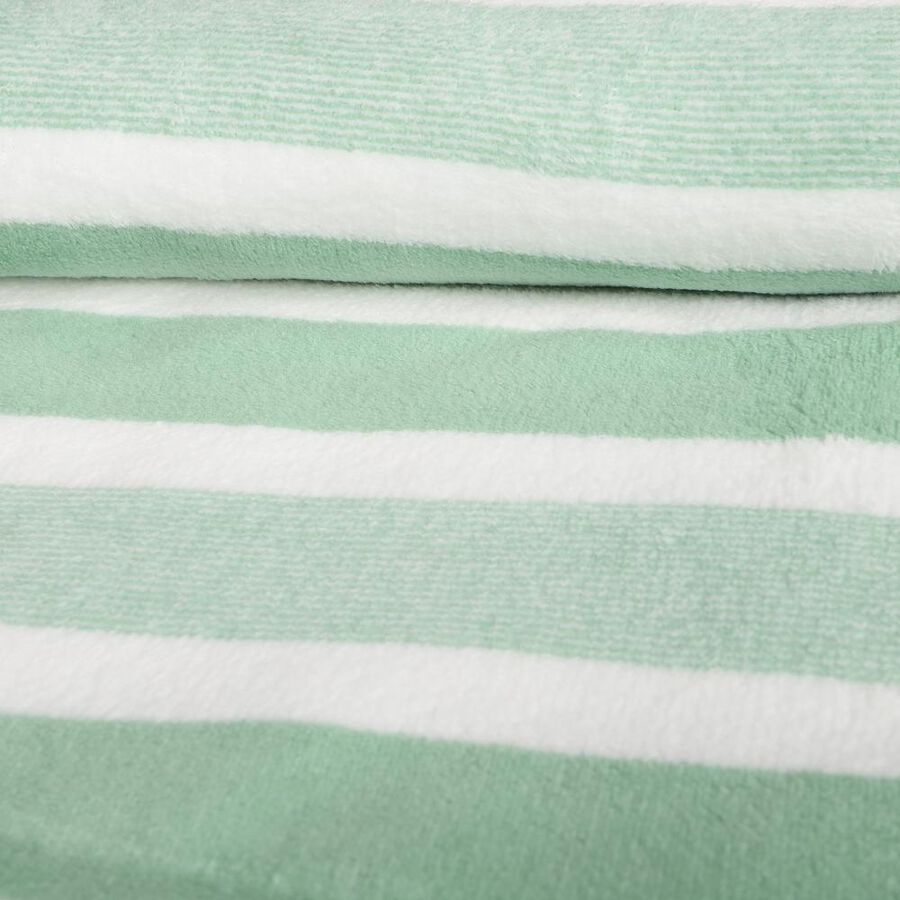 200 GSM Green Microfiber Bath Towel, , large