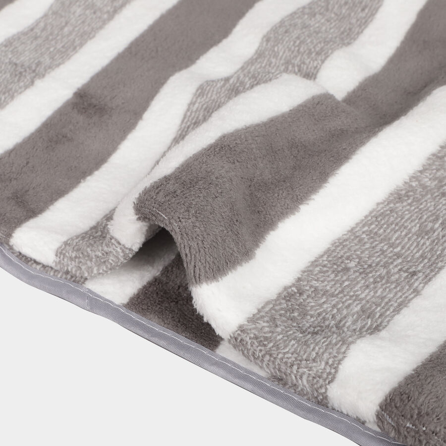 200 GSM Grey Microfiber Bath Towel, , large
