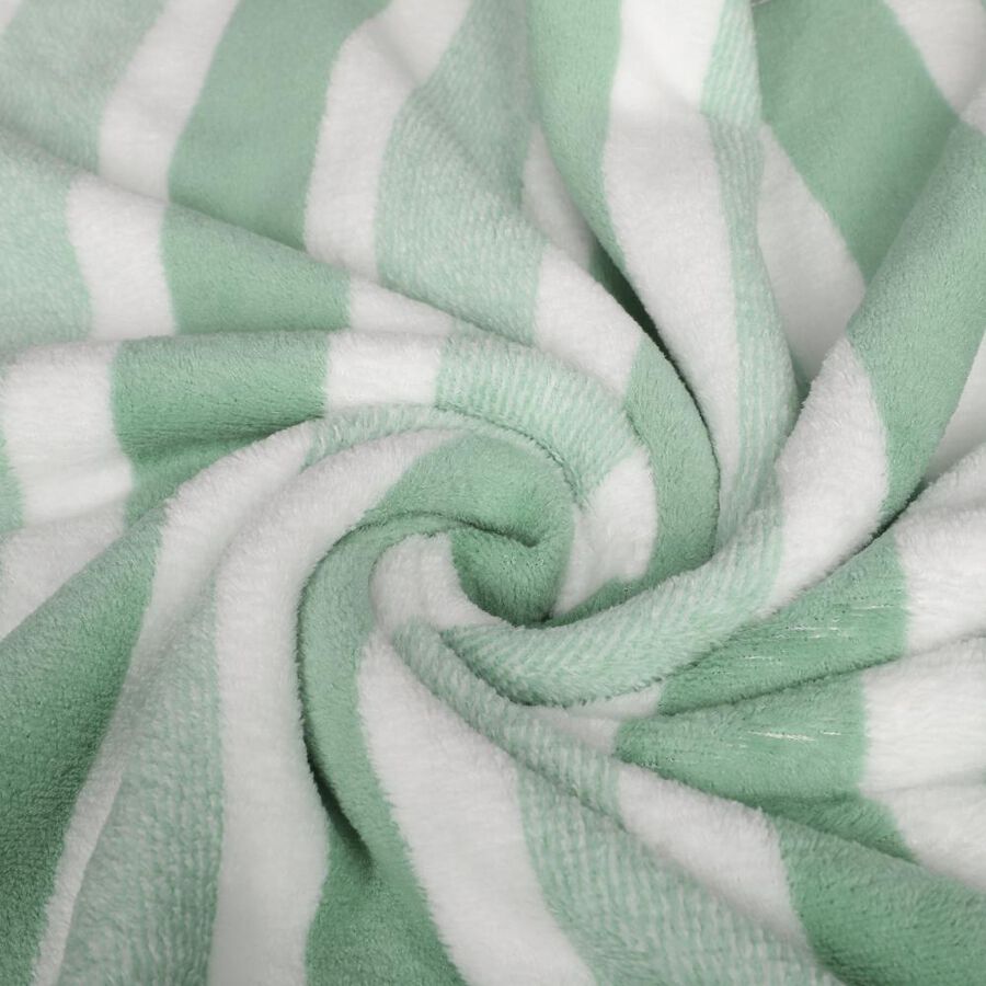200 GSM Green Microfiber Bath Towel, , large