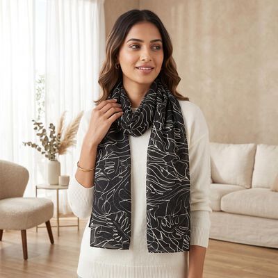 Woman's Black Scarf