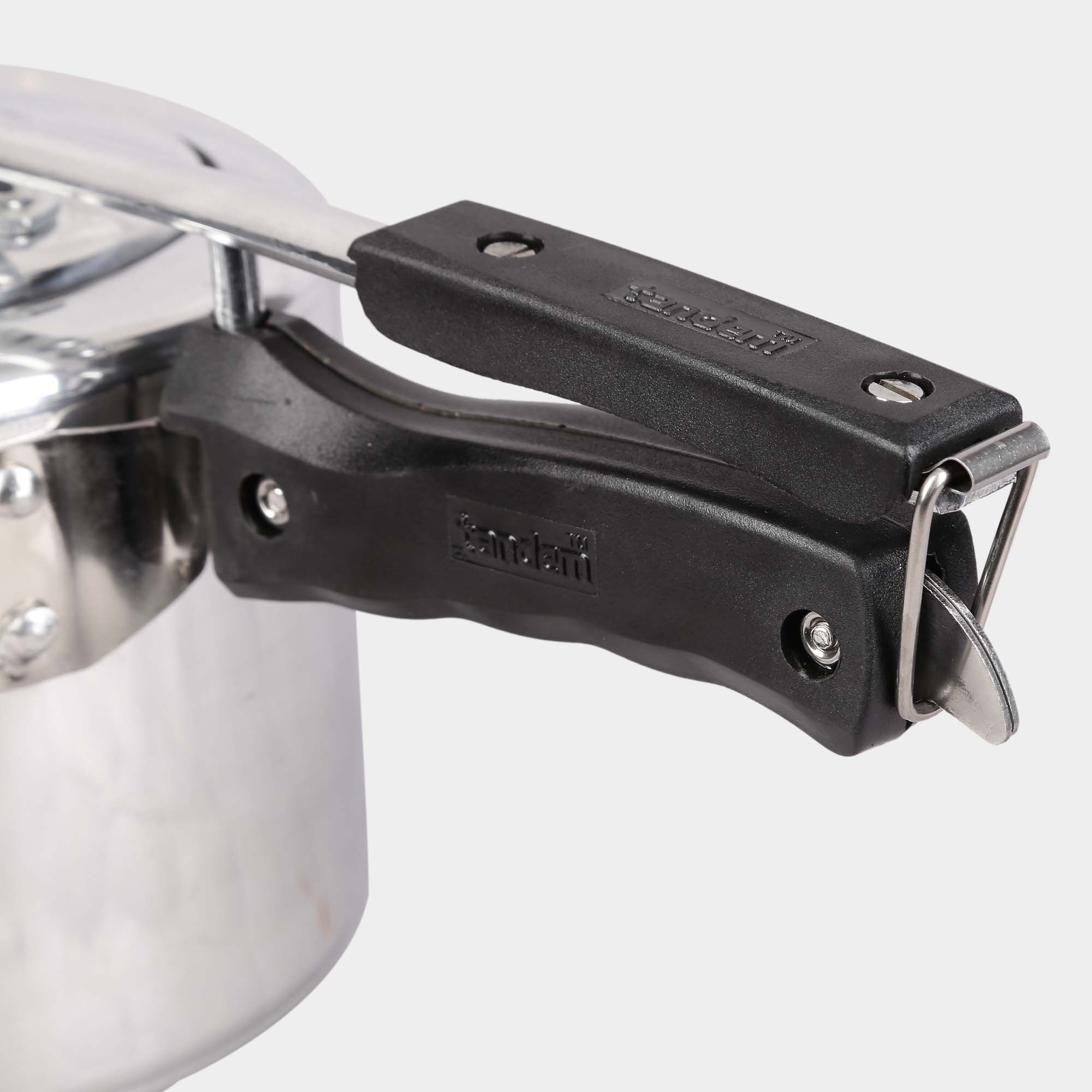 Vishal mega mart pressure cooker price clearance