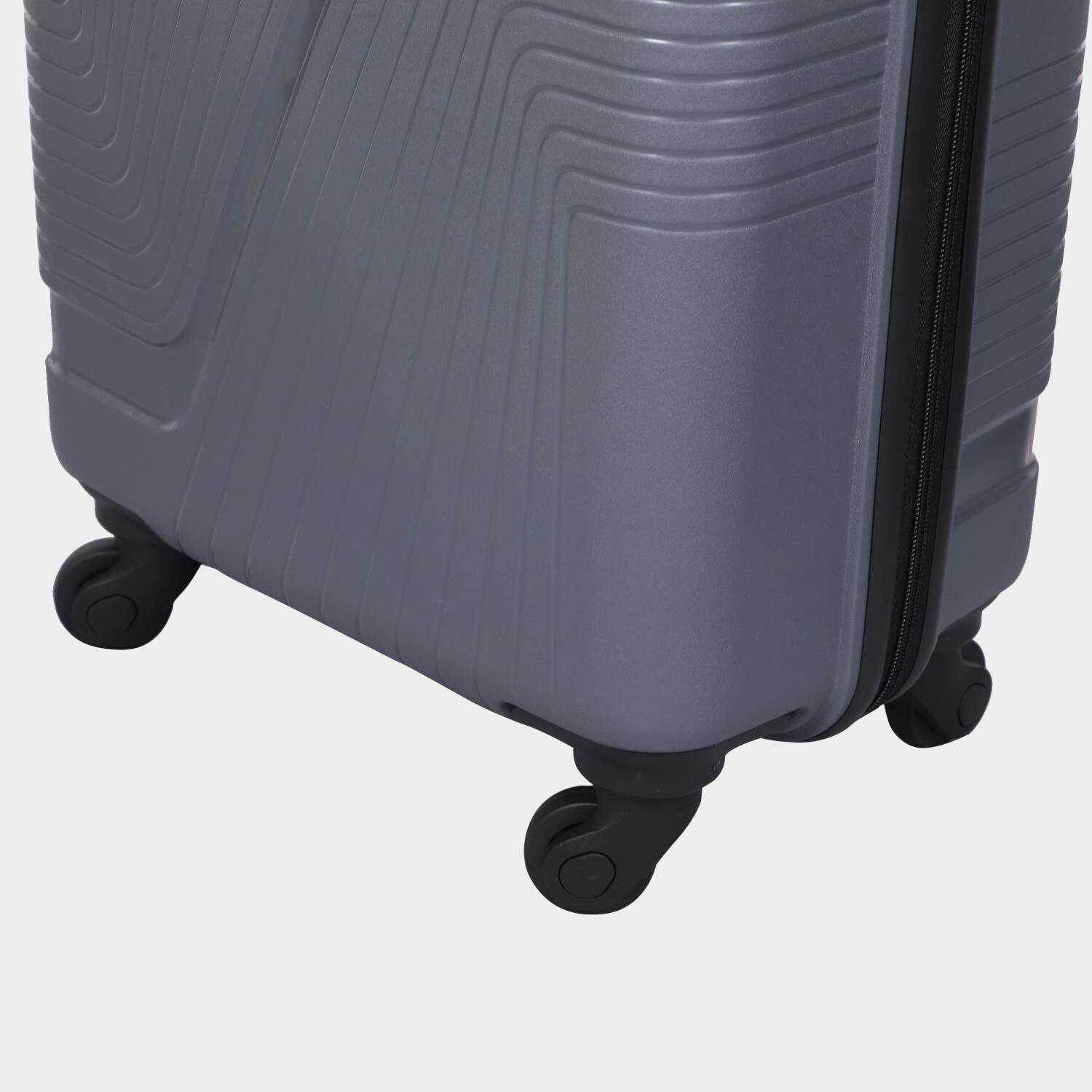 Safari 1 Pc 4 Wheel Polypropylene Hard Case Trolley Small Vishal Mega Mart India