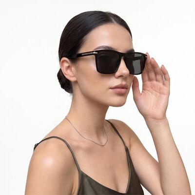 Woman's Black Sunglasses