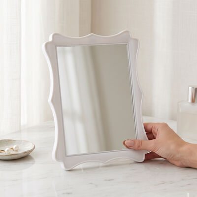 White Mirror