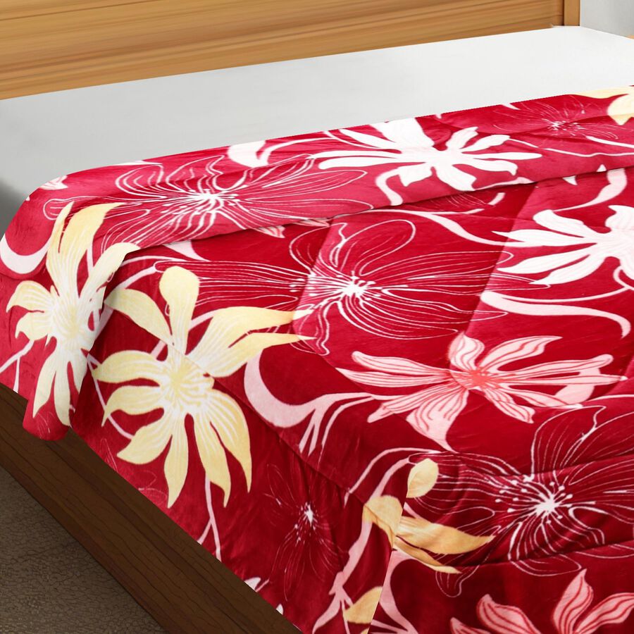 Red Polyester Comforter, , large image number null